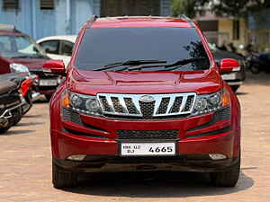 Second Hand மஹிந்திரா  xuv500 w6 in மும்பை