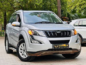 Second Hand Mahindra XUV500 W10 in Delhi