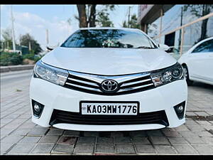 Second Hand Toyota Corolla Altis G in Bangalore