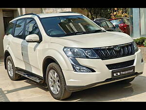 Second Hand Mahindra XUV500 W8 in Mysore