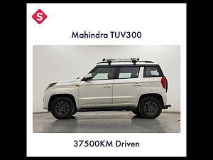 Second Hand Mahindra TUV300 T10 in Hyderabad