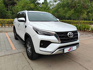 Second Hand Toyota Fortuner 4X2 AT 2.8 Diesel in Ahmedabad