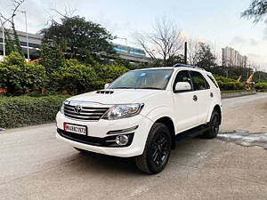 Second Hand Toyota Fortuner 4x2 AT in Mumbai