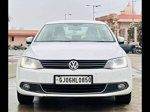 Second Hand Volkswagen Jetta Highline TDI AT in Vadodara