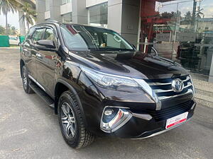 Second Hand Toyota Fortuner [2016-2021] 2.8 4x2 AT [2016-2020] in Bangalore