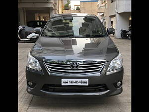 Second Hand Toyota Innova 2.5 VX 8 STR BS-IV in Pune