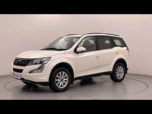 Second Hand महिंद्रा XUV500 w10 in लखनऊ