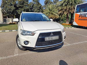 Second Hand Mitsubishi Outlander 2.4 MIVEC 7 STR in Mohali