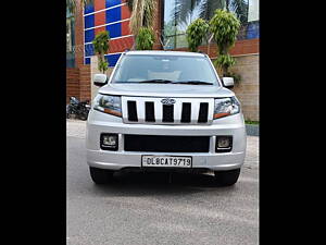 Second Hand Mahindra TUV300 T10 AMT in Delhi