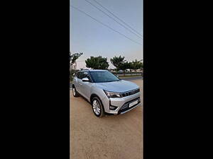 Second Hand Mahindra XUV300 W8 1.2 Petrol [2019] in Ahmedabad