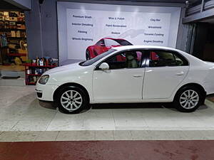 Second Hand Volkswagen Jetta Comfortline 2.0L TDI in Hyderabad