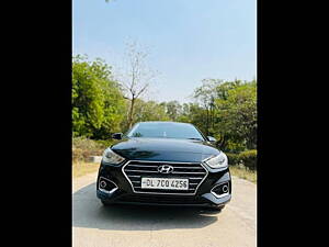 Second Hand Hyundai Verna Fluidic 1.6 VTVT SX Opt AT in Delhi