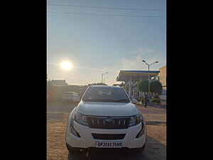 Second Hand மஹிந்திரா  xuv500 w6 in லக்னோ