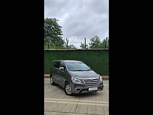 Second Hand Toyota Innova 2.5 V 7 STR in Mumbai