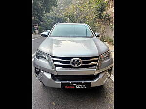 Second Hand Toyota Fortuner 2.8 4x2 AT [2016-2020] in Delhi