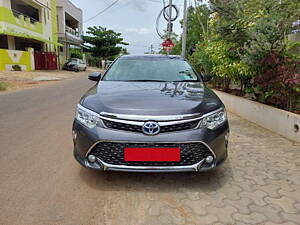 Second Hand Toyota Camry Hybrid in Coimbatore