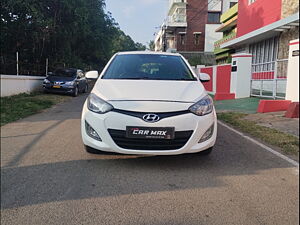 Second Hand Hyundai i20 Asta 1.4 CRDI with AVN 6 Speed in Mysore
