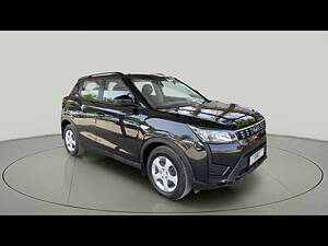 Second Hand Mahindra XUV300 W6 1.2 Petrol in Ahmedabad