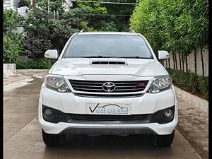 Second Hand Toyota Fortuner 2.5 Sportivo 4x2 MT in Hyderabad