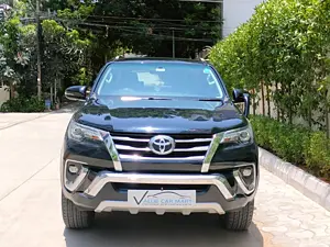 Second Hand Toyota Fortuner [2016-2021] 2.8 4x2 MT [2016-2020] in Hyderabad