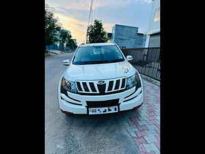 Second Hand महिंद्रा XUV500 w8 in चंडीगढ़