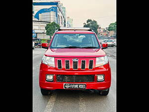 Second Hand Mahindra TUV300 T8 AMT mHAWK100 in Delhi