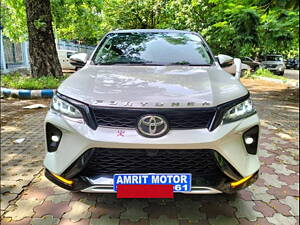 Second Hand Toyota Fortuner 2.8 4X4 AT in Kolkata