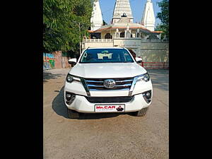 Second Hand Toyota Fortuner 2.8 4x4 AT in Delhi