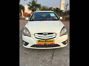 Second Hand Hyundai Verna 1.5 SX CRDi in Surat