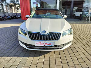 Second Hand Skoda Superb L&K TDI AT in Nashik