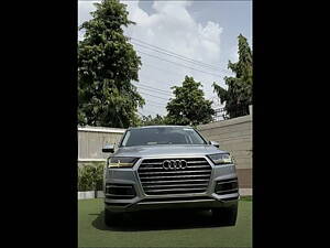 Second Hand Audi Q7 45 TDI Technology Pack in Delhi