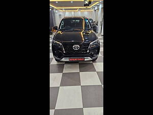 Second Hand Toyota Fortuner 4X2 AT 2.8 Diesel in Lucknow