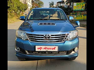 Second Hand Toyota Fortuner 4x2 AT in Indore