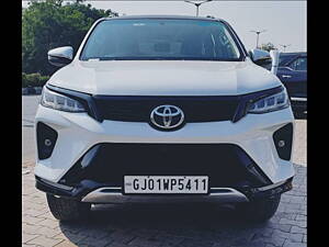 Second Hand Toyota Fortuner 2.8 4X2 AT in Ahmedabad