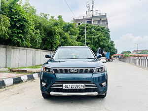 Second Hand महिंद्रा xuv300 w8 (o) 1.2 पेट्रोल in दिल्ली