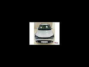 Second Hand Kia Carens Luxury Plus 1.5 Diesel 7 STR in Pune