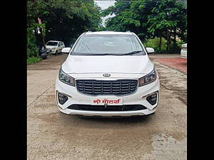 Second Hand Kia Carnival Limousine Plus 7 STR in Indore