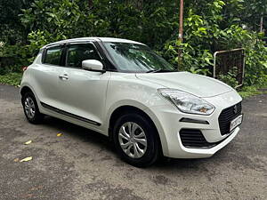 Second Hand Maruti Suzuki Swift VXi AMT in Mumbai