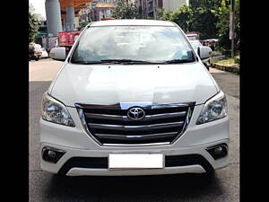 Second Hand Toyota Innova 2.5 VX 8 STR BS-III in Mumbai