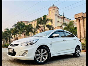 Second Hand Hyundai Verna Fluidic 1.6 CRDi SX Opt AT in Mumbai