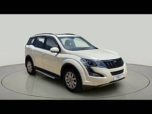 Second Hand Mahindra XUV500 W10 AT 1.99 in Lucknow