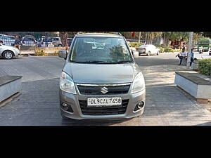 Second Hand Maruti Suzuki Wagon R VXI AMT in Delhi