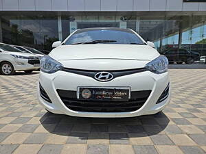 Second Hand Hyundai i20 Magna 1.2 in Ahmedabad