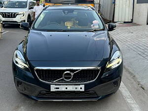 Second Hand Volvo V40 Cross Country D3 in Hyderabad