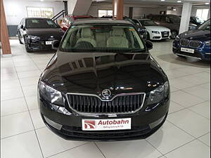 Second Hand Skoda Octavia 2.0 TDI CR Style Plus AT [2017] in Bangalore