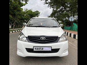 Second Hand Toyota Innova 2.5 GX 8 STR BS-IV in Bangalore