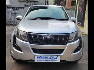 Second Hand Mahindra XUV500 W6 in Kolkata