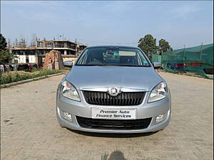 Second Hand Skoda Rapid 1.6 MPI Ambition with Alloy Wheels in Dehradun