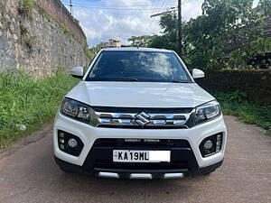 Second Hand Maruti Suzuki Vitara Brezza LXi in Mangalore