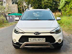 Second Hand हुंडई i20 एक्टिव 1.4 s in वडोदरा